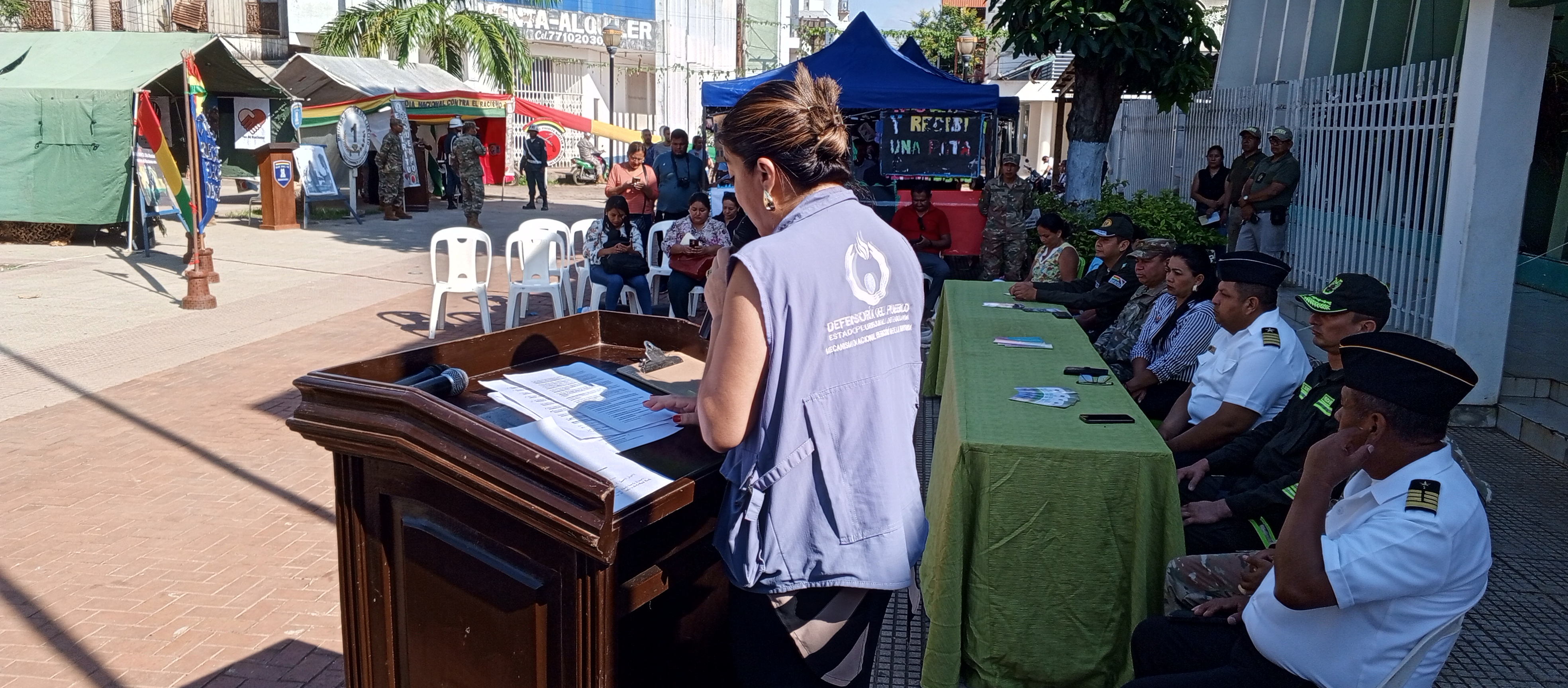 DEFENSORÍA DEL PUEBLO CONMEMORA EL DÍA NACIONAL CONTRA EL RACISMO Y TODA FORMA DE DISCRIMINACIÓN, A TRAVÉS DE UNA FERIA INTERINSTITUCIONAL EN COBIJA