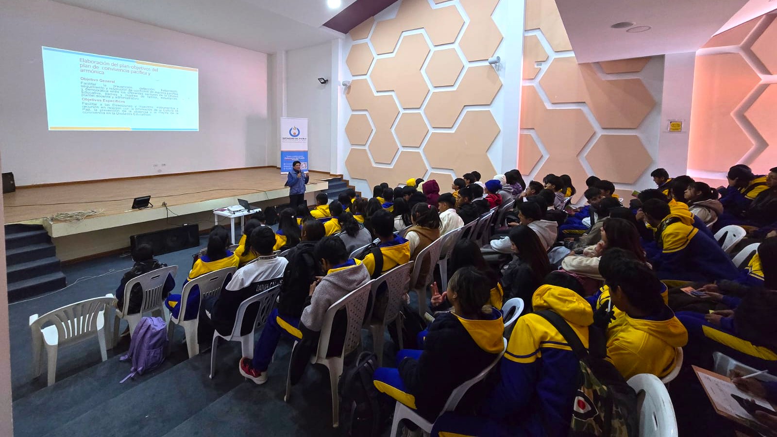 DEFENSORÍA DEL PUEBLO PROMUEVE LA CONVIVENCIA PACÍFICA Y EL RESPETO A LOS DERECHOS HUMANOS EN UYUNI