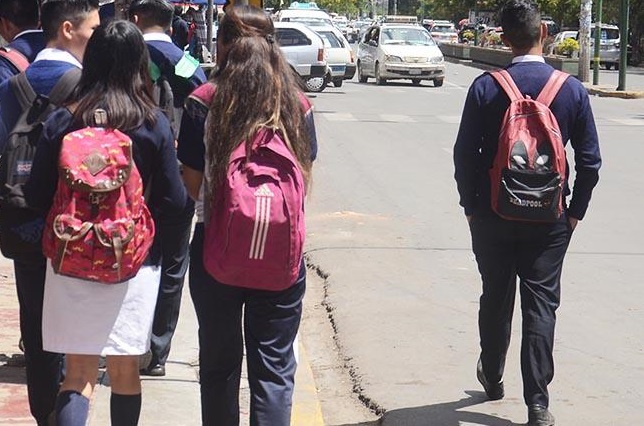 DEFENSORÍA DEL PUEBLO REALIZA SEGUIMIENTO A DENUNCIA SOBRE PRESUNTA EXPULSIÓN INDEBIDA DE DOS ESTUDIANTES EN UNA UNIDAD EDUCATIVA EN LA PAZ