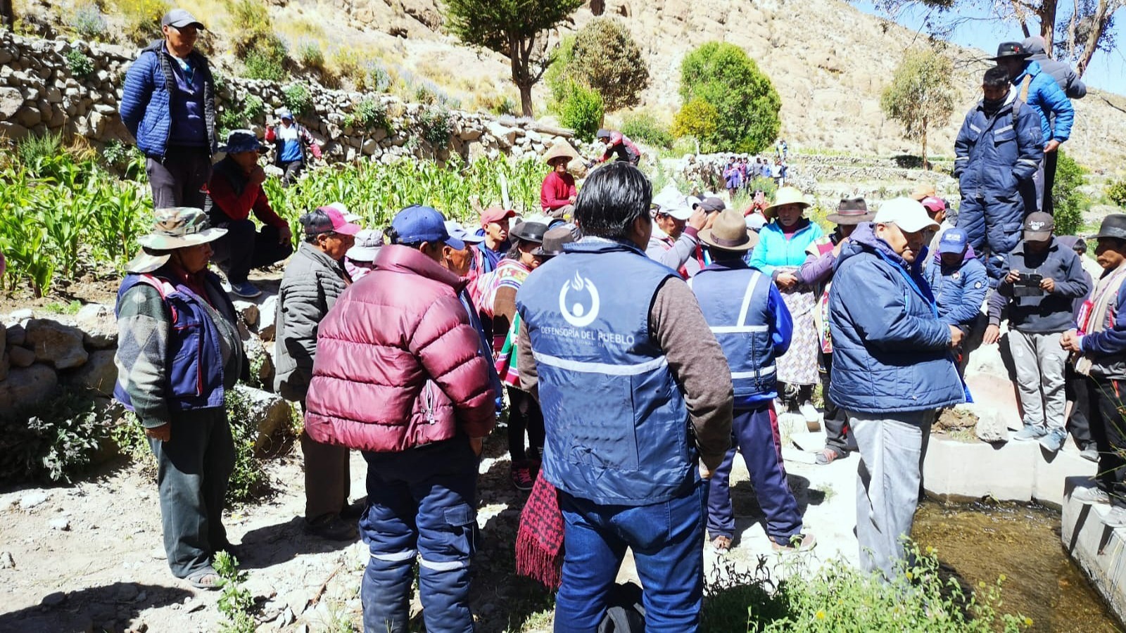 DEFENSORÍA DEL PUEBLO INTERVIENE Y RESGUARDA DERECHOS HUMANOS Y AMBIENTALES EN EL CONFLICTO DEL AYLLU CALA CALA, POTOSÍ