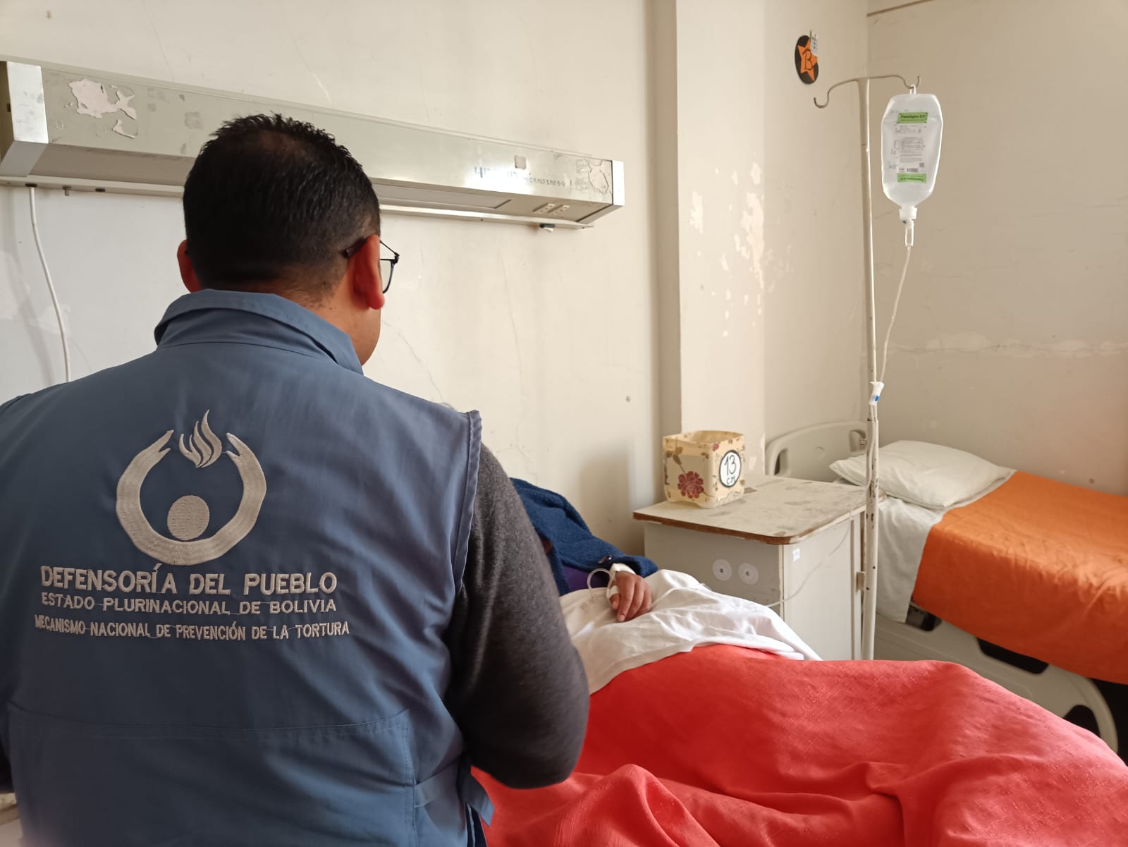 DEFENSORÍA DEL PUEBLO MONITOREA INVESTIGACIÓN ANTE UN PRESUNTO INTENTO DE FEMINICIDIO EN TARIJA