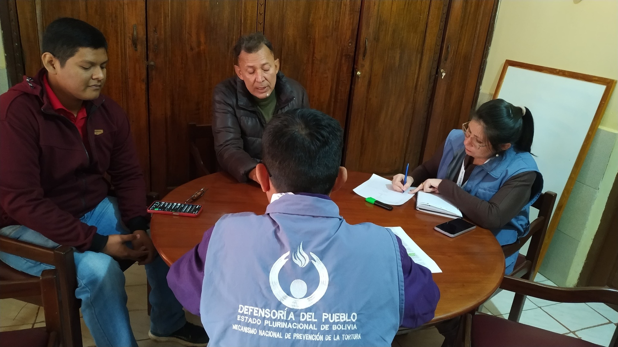 LA DEFENSORÍA DEL PUEBLO ARTICULA ACCIONES DE PREVENCIÓN Y POLÍTICAS PÚBLICAS JUNTO AL COED BENI EN EL MARCO DE LA SENTENCIA CONSTITUCIONAL 233/2024