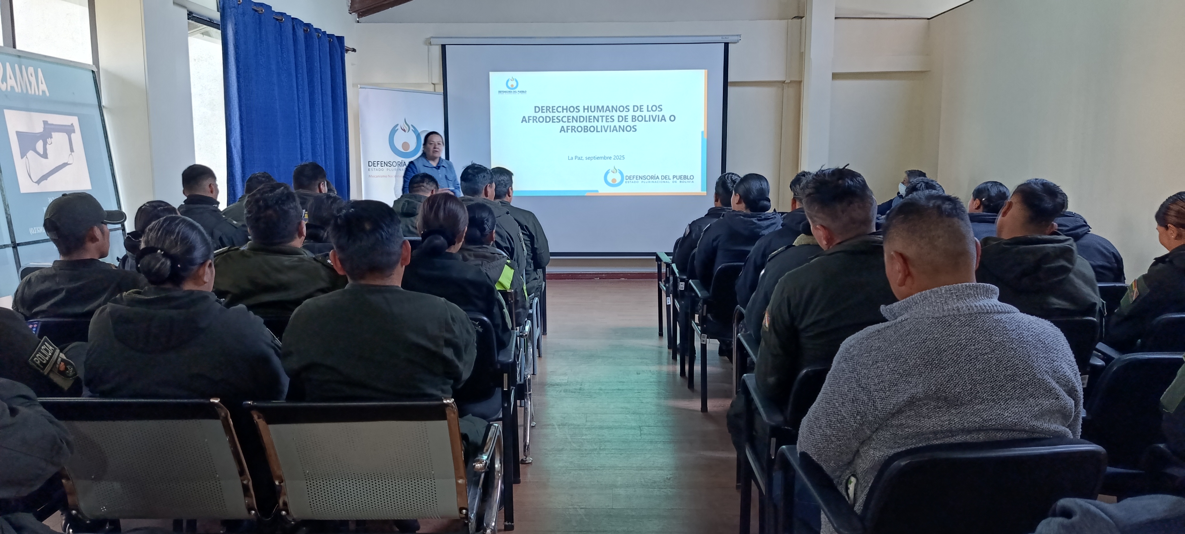 DEFENSORÍA DEL PUEBLO CAPACITA A LA POLICÍA BOLIVIANA EN DERECHOS HUMANOS DE LA POBLACIÓN AFROBOLIVIANA