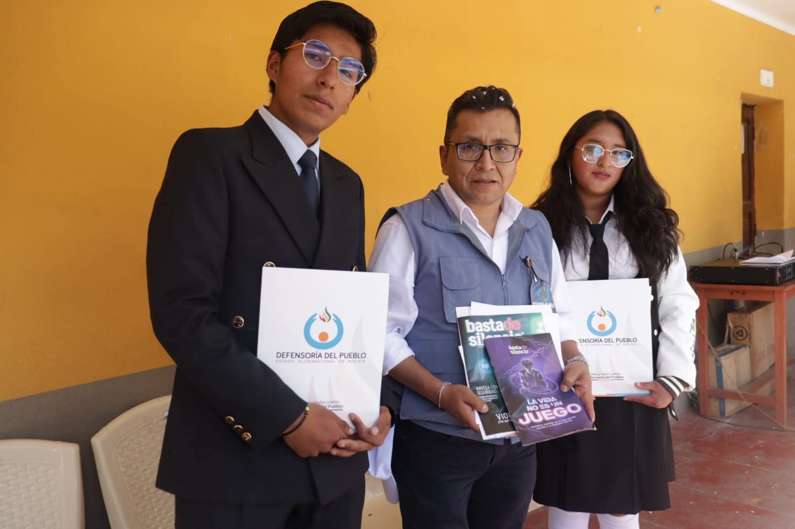 DEFENSOR DEL PUEBLO EXHORTA A ESTUDIANTES A CONSTRUIR UNA CULTURA DE PAZ PARA PREVENIR EL CIBERACOSO