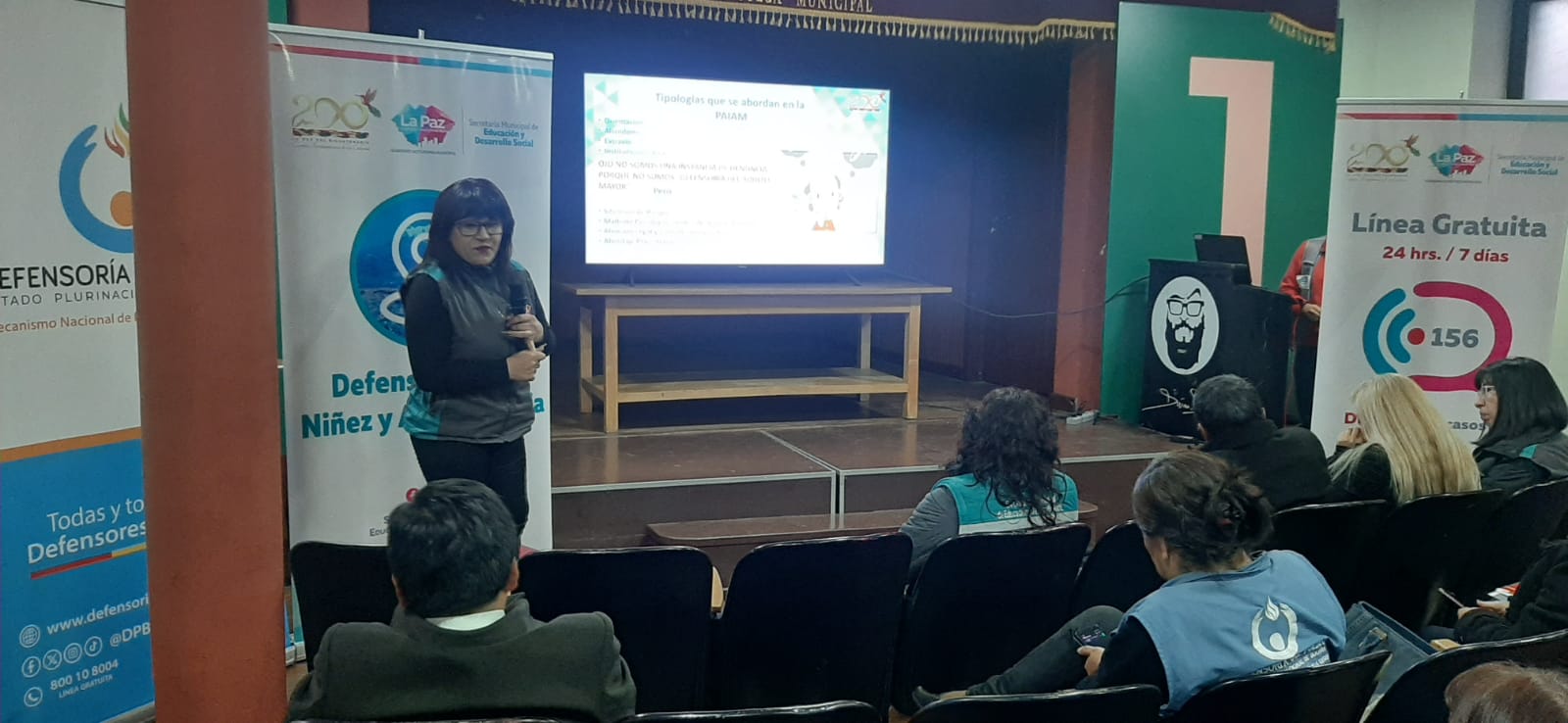 DEFENSORÍA DEL PUEBLO Y GOBIERNO AUTÓNOMO MUNICIPAL DE LA PAZ REALIZARON UNA CAPACITACIÓN CONJUNTA PARA LA ATENCIÓN DE POBLACIONES VULNERABLES