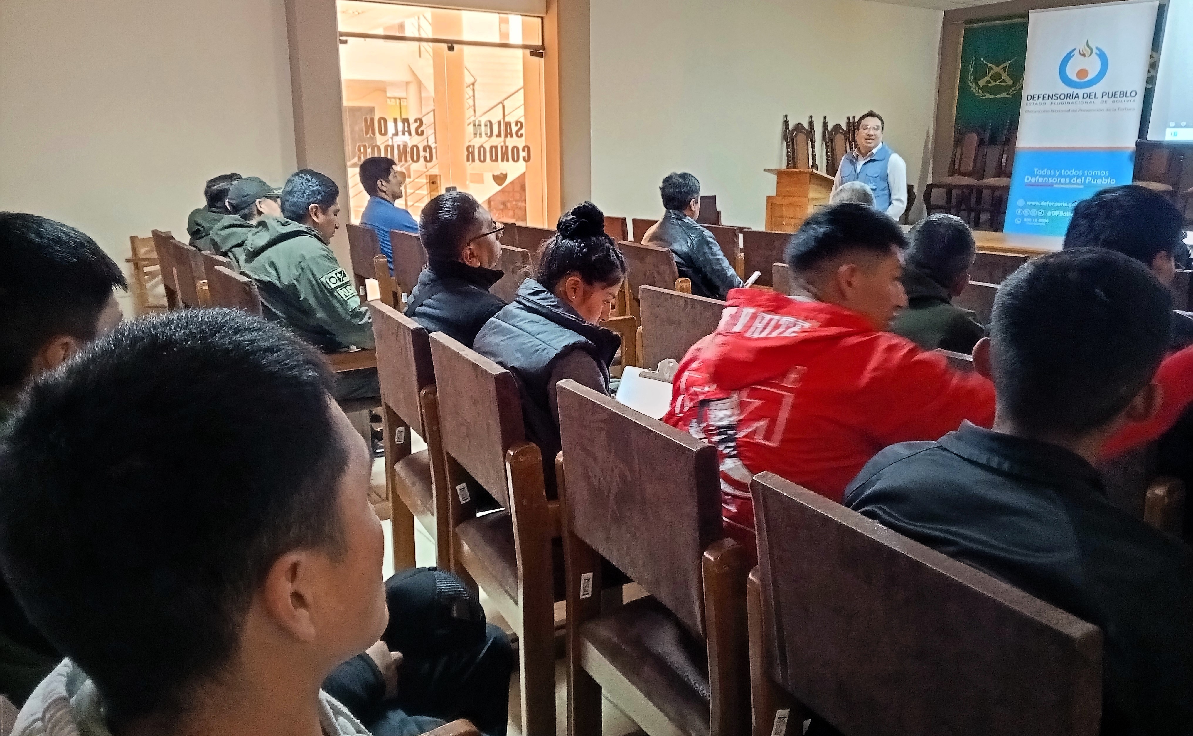 En Chuquisaca: Defensoría del Pueblo capacita a 217 efectivos policiales en temáticas vinculadas a los derechos humanos