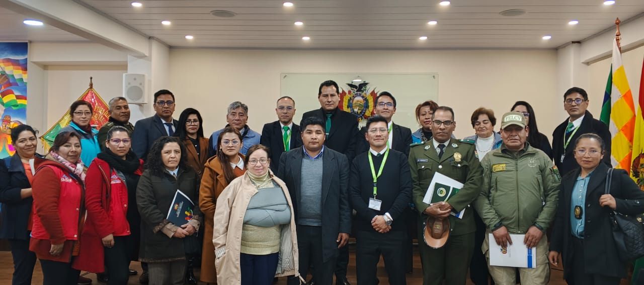 LA PAZ: DEFENSORÍA DEL PUEBLO TRABAJA EN LA RUTA DE ACTUACIÓN INTERINSTITUCIONAL COMO PARTE DE LA MESA DEPARTAMENTAL DE LUCHA CONTRA LA VIOLENCIA DE GÉNERO