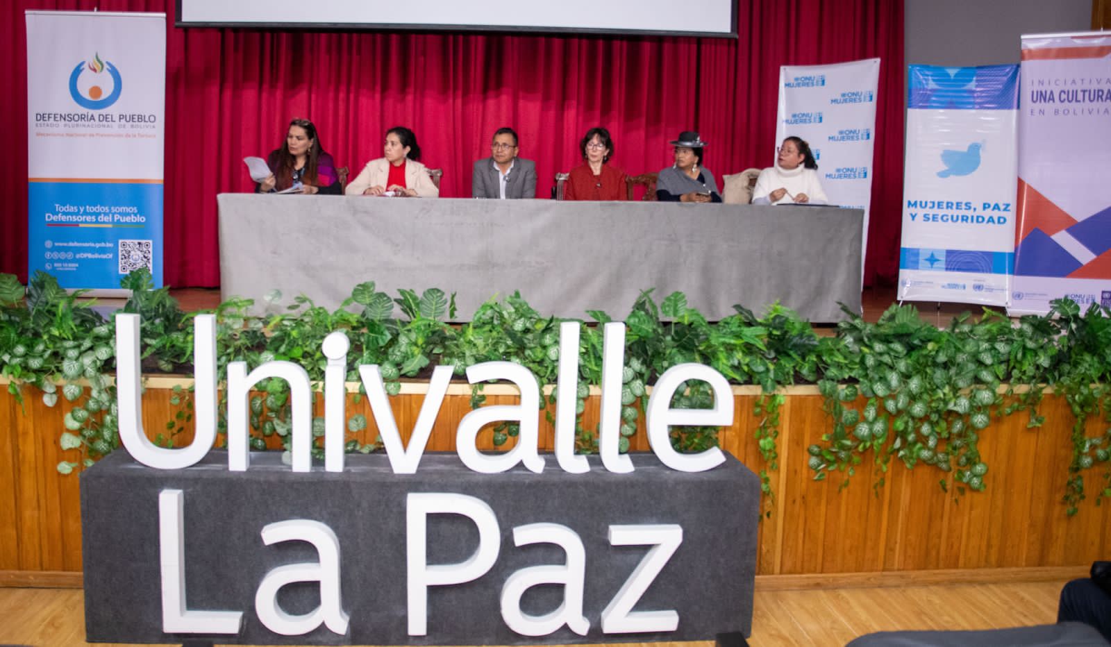 DEFENSORÍA DEL PUEBLO PONDERA ROL DE LAS MUJERES EN LA CONSTRUCCIÓN DE LA CULTURA DE PAZ Y PLANTEA TRES EJES DE ACCIÓN