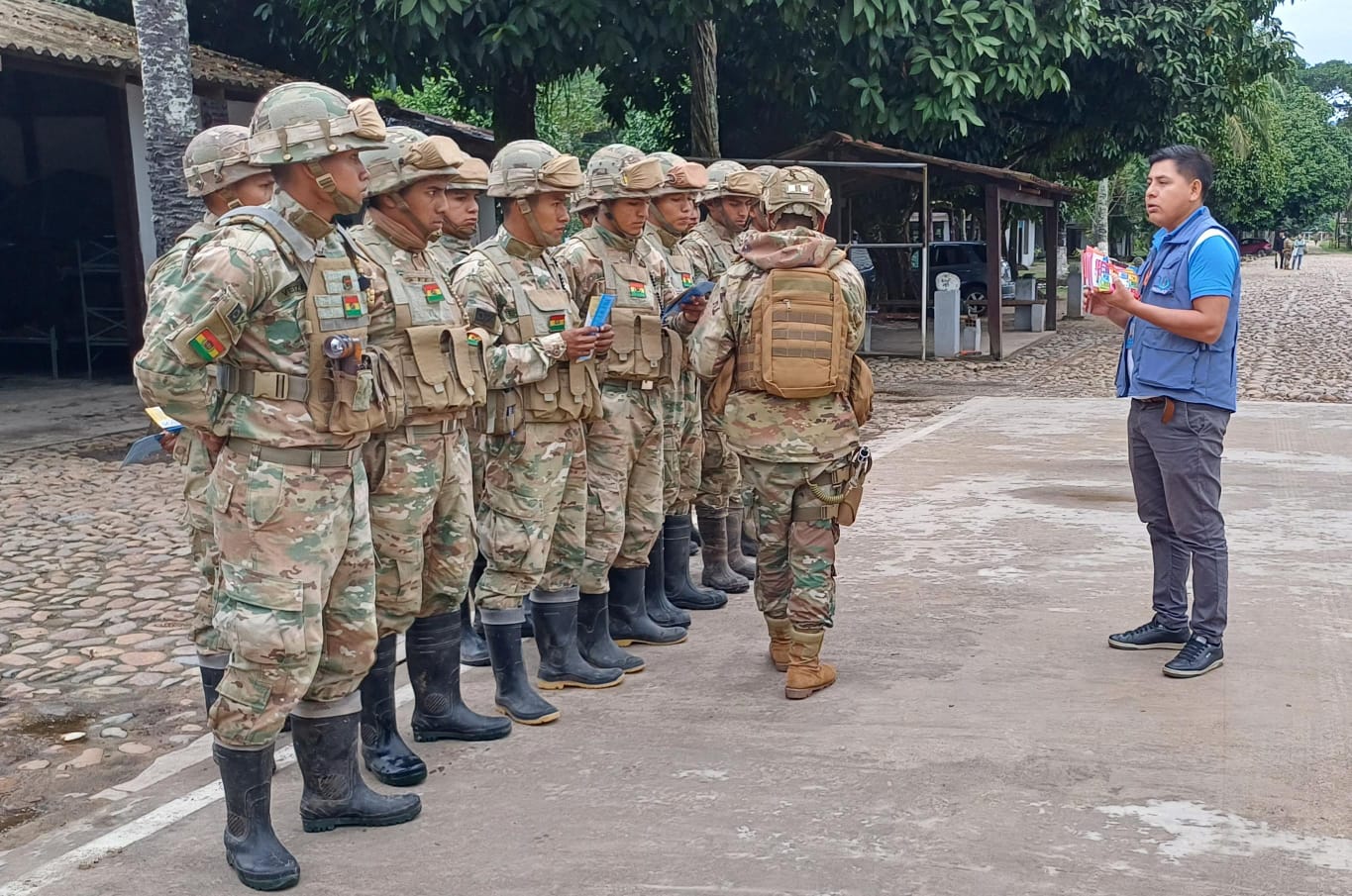 DEFENSORÍA DEL PUEBLO VERIFICA PROCESO DE RECLUTAMIENTO AL SERVICIO MILITAR EN EL TRÓPICO DE COCHABAMBA