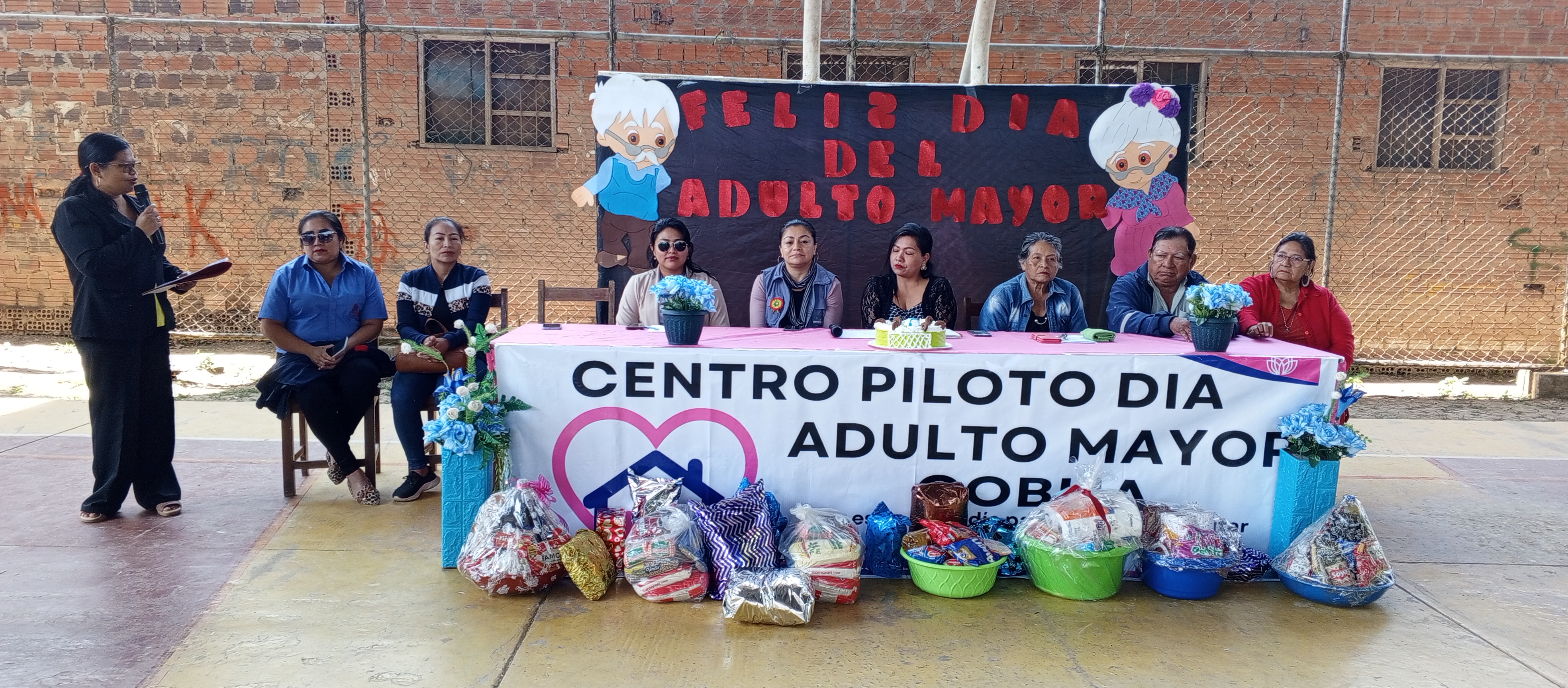 EN PANDO, DEFENSORÍA DEL PUEBLO Y CENTRO PILOTO DEL ADULTO MAYOR, CELEBRARON EL DÍA DE LA DIGNIDAD DE LAS PERSONAS ADULTAS MAYORES CON UN EMOTIVO HOMENAJE