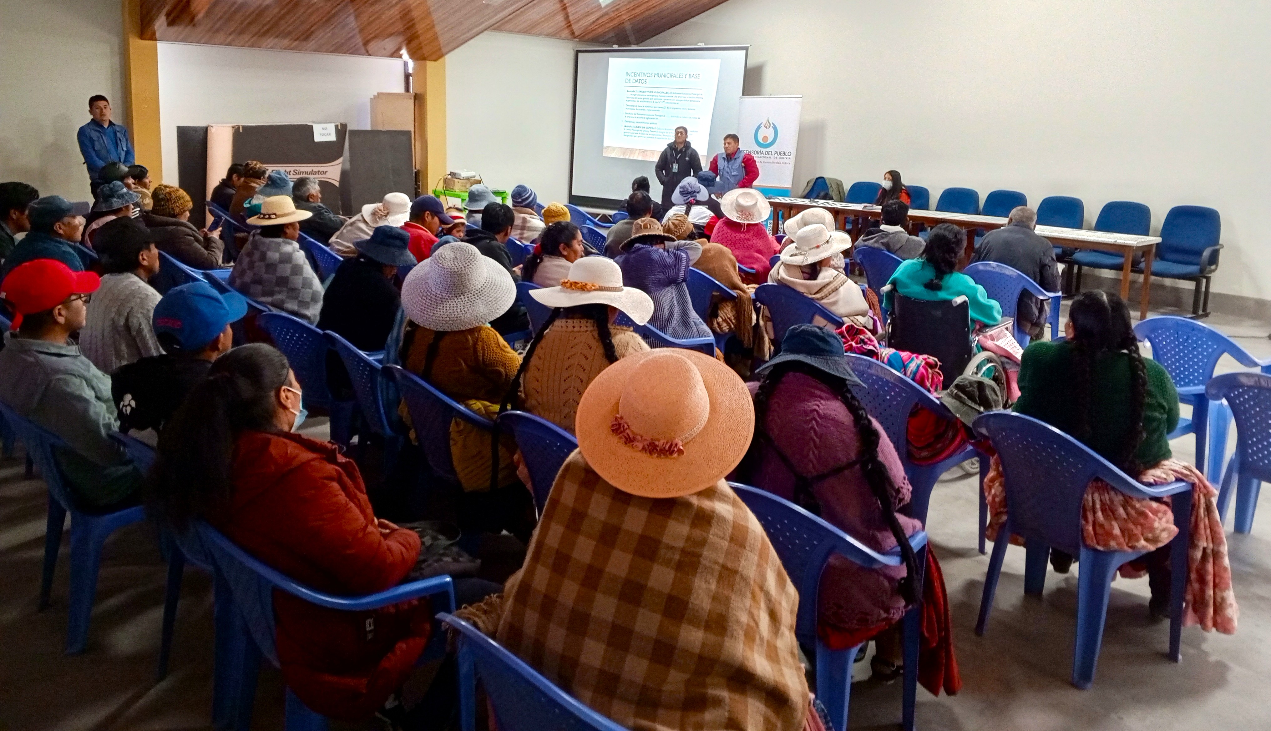 DEFENSORÍA DEL PUEBLO SOCIALIZA EN ACHOCALLA EL PROYECTO DE LEY MUNICIPAL PARA PERSONAS CON DISCAPACIDAD