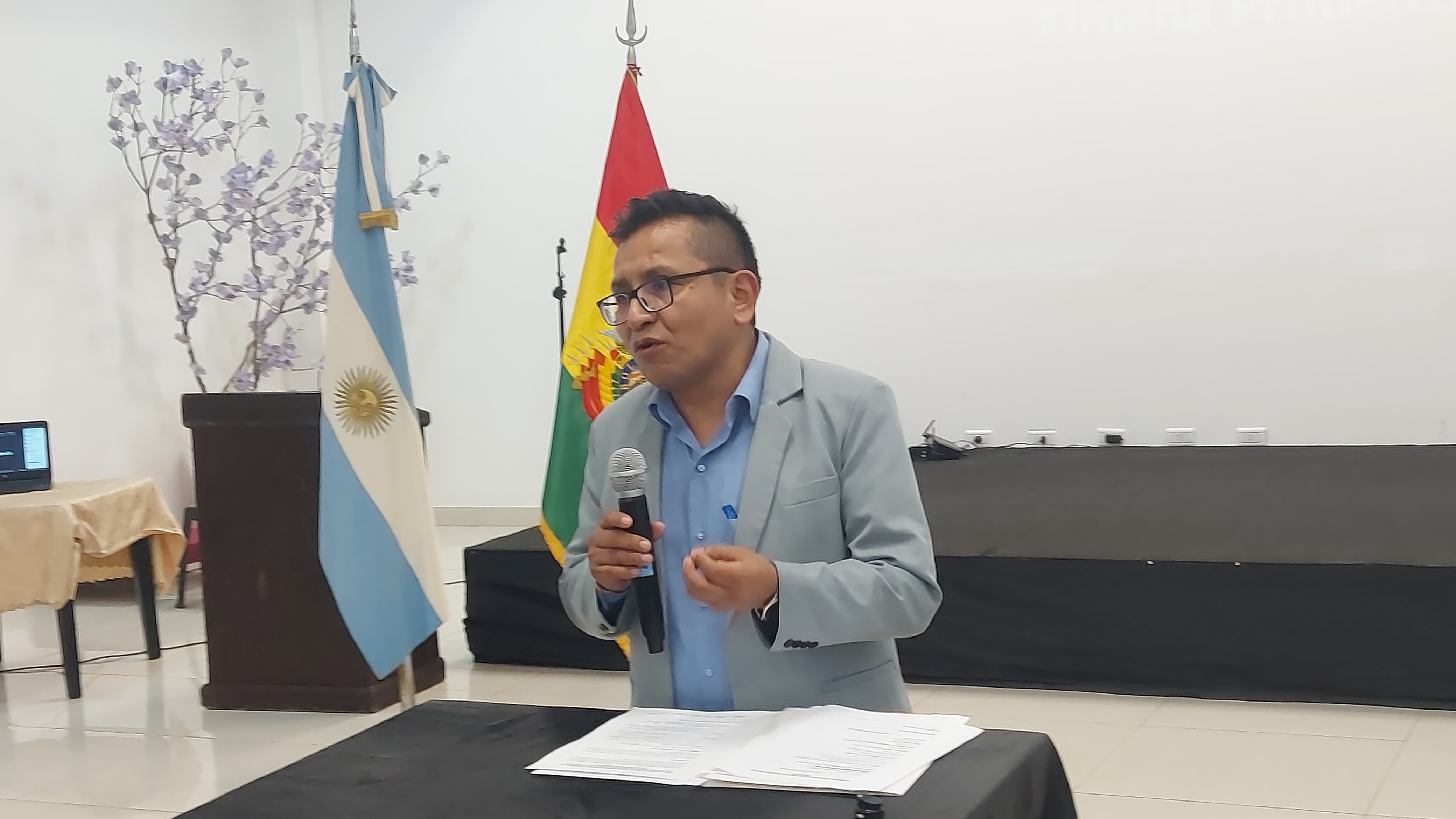 DEFENSORÍA DEL PUEBLO CONCRETA ACUERDOS PARA PROTEGER DERECHOS HUMANOS DE MIGRANTES EN ENCUENTRO BINACIONAL BOLIVIA – ARGENTINA