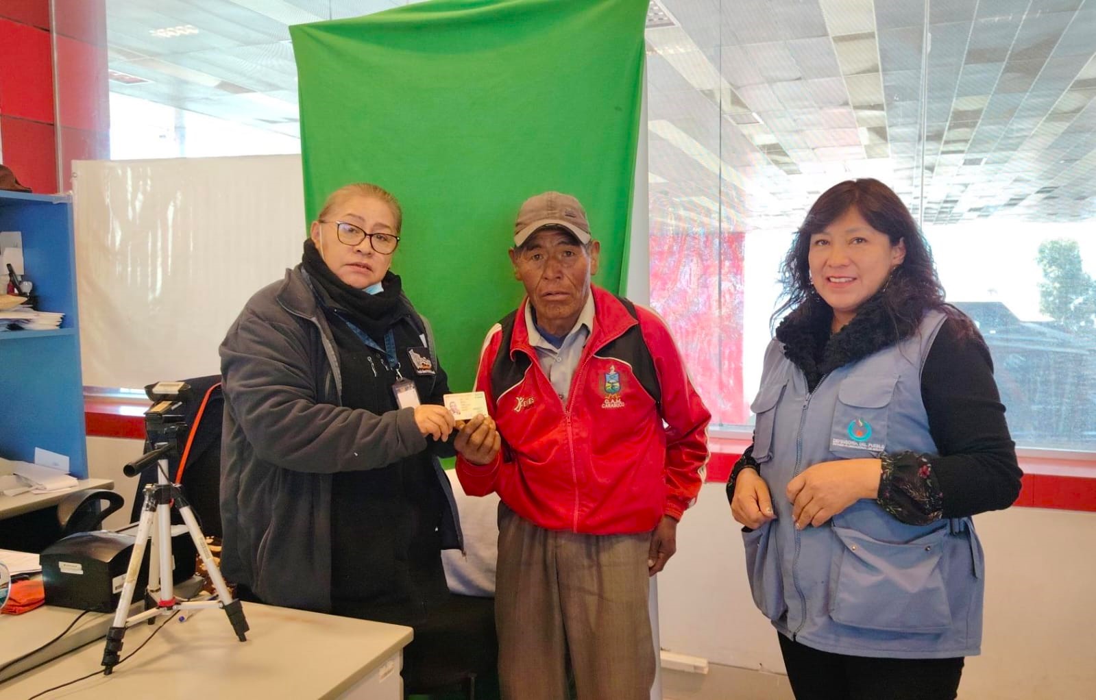 ADULTO MAYOR RESTITUYE SU DERECHO A LA IDENTIDAD TRAS INTERVENCIÓN DE LA DEFENSORÍA DEL PUEBLO