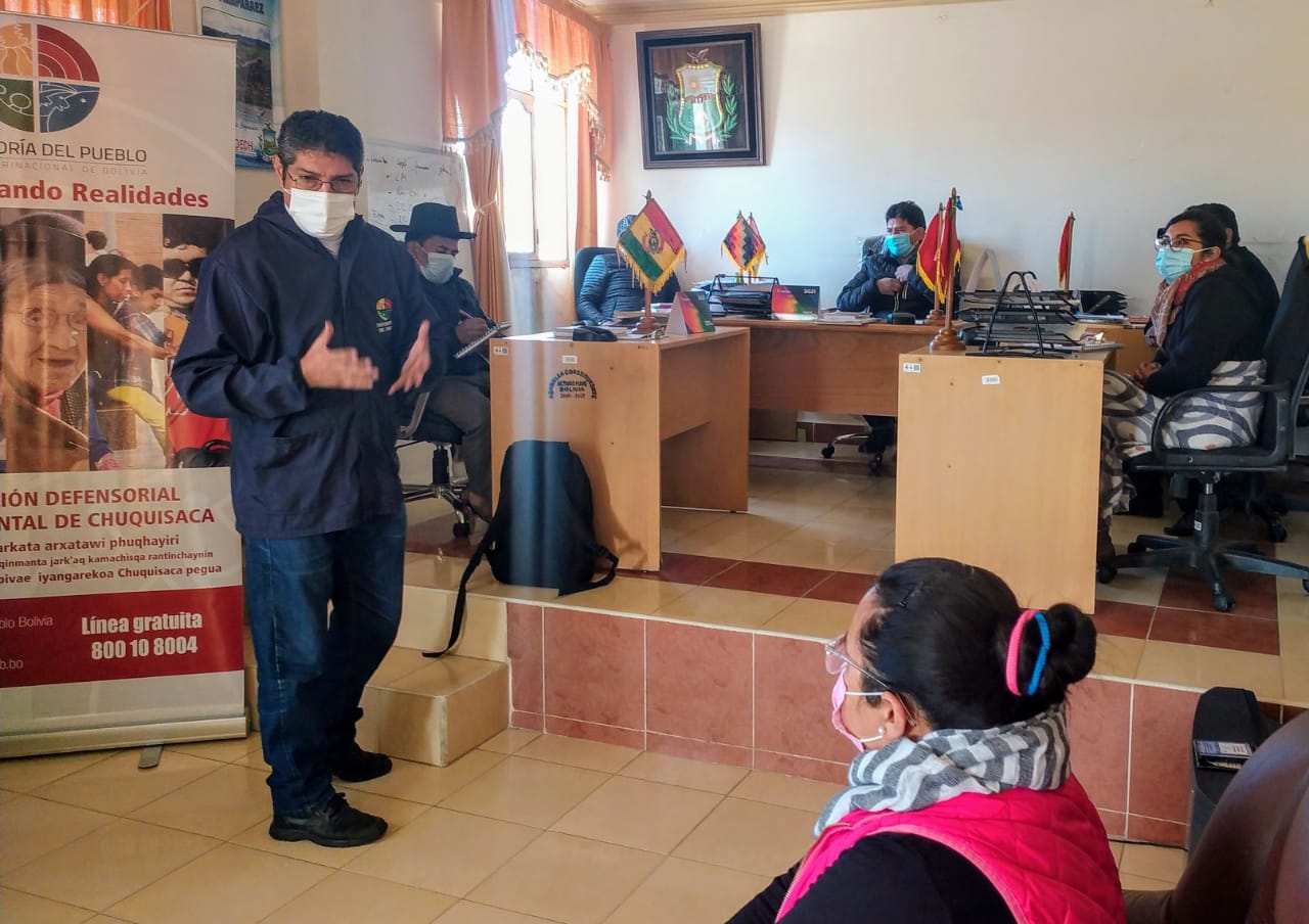 Defensoría del Pueblo socializó con el Gobierno Autónomo Municipal de Yamparáez, políticas públicas para proteger a poblaciones vulnerables