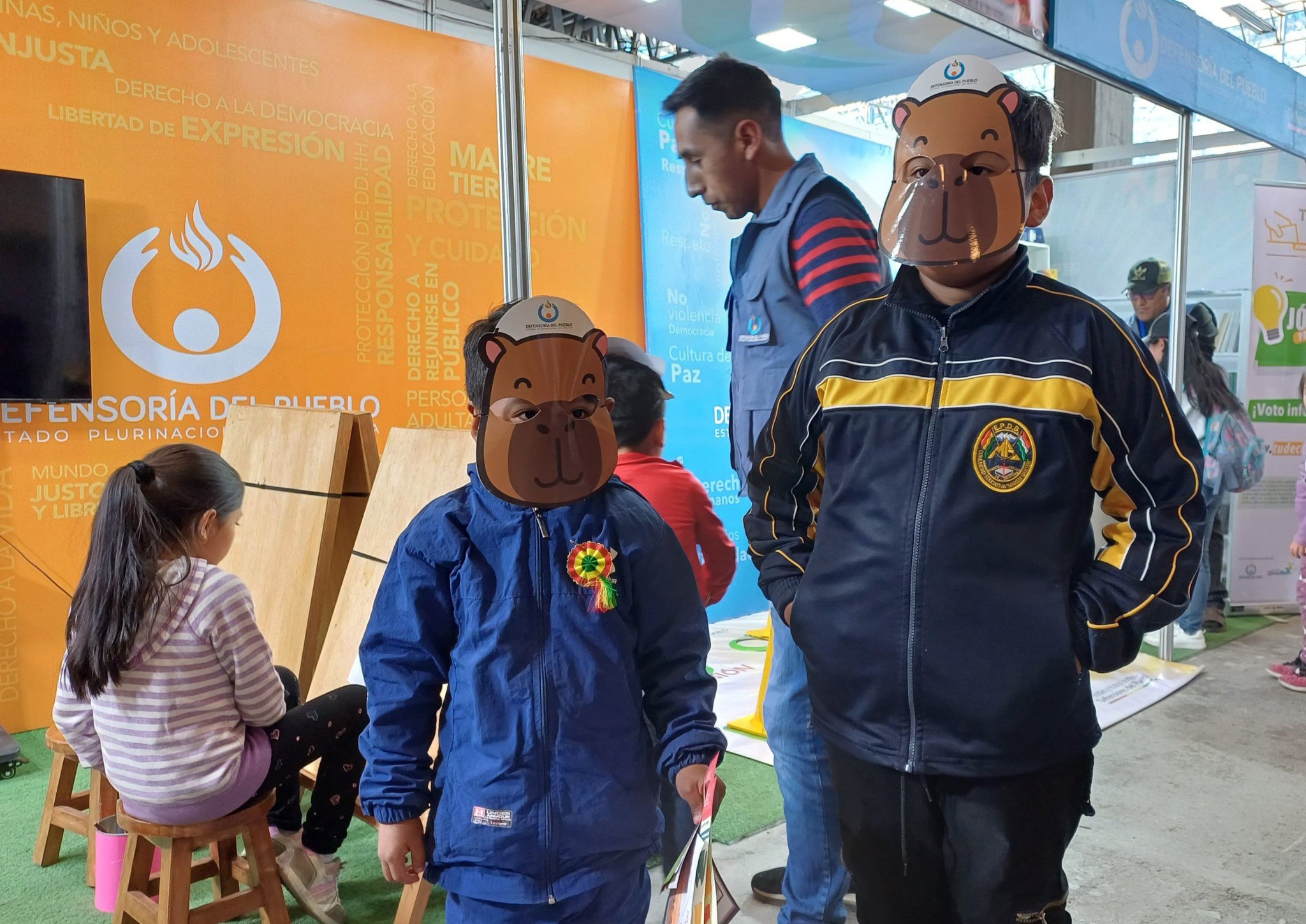 Stand de la Defensoría del Pueblo en la Feria Internacional del Libro